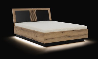 Кровать без матраса