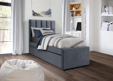 Кровать без матраса