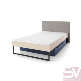 Кровать без матраса