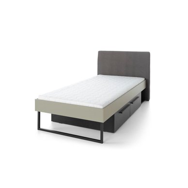 Кровать без матраса