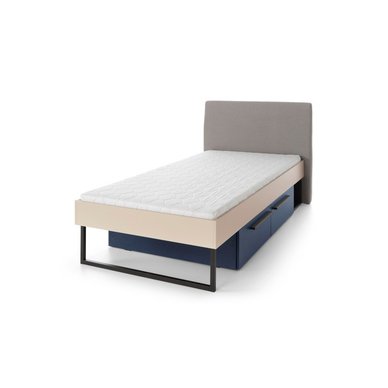 Кровать без матраса