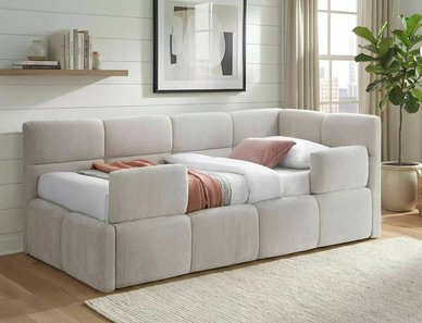 Кровать без матраса