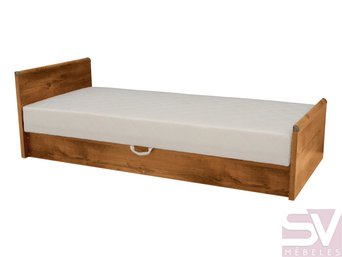 Кровать без матраса и решетки